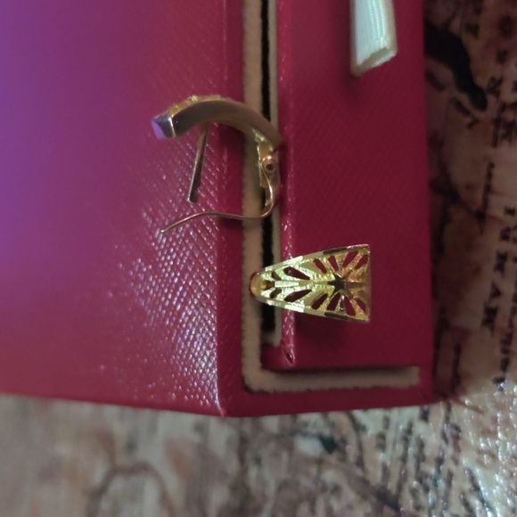 Jewelry - 14K Gold Earrings**SOLD**